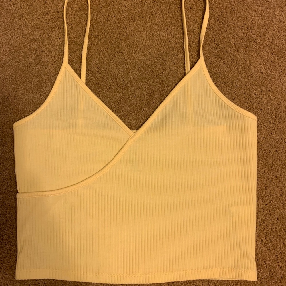 Adorable yellow crop top